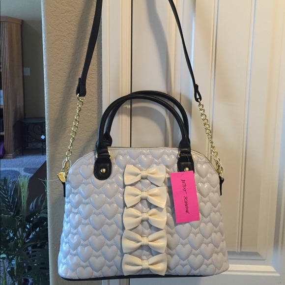 🌸NWT! BETSEY JOHNSON BOW DOME SATCHEL - Picture 3 of 6