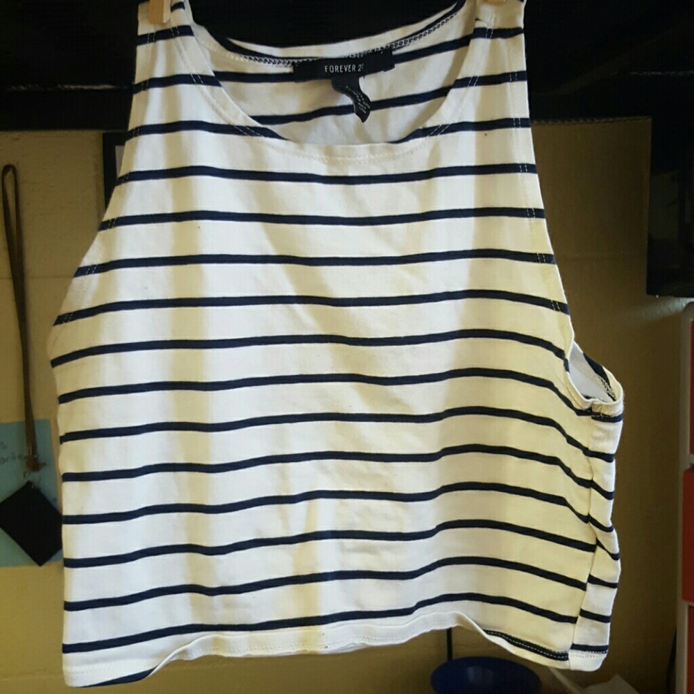 Forever 21 Crop top