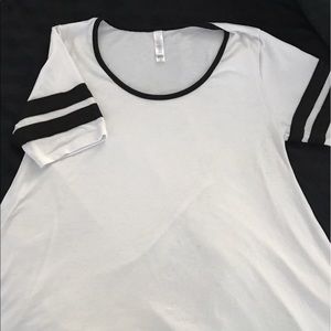 LulaRoe White and Black Perfect T