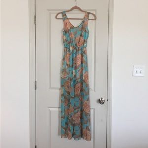 ‼️SOLD‼️Floral Maxi Dress