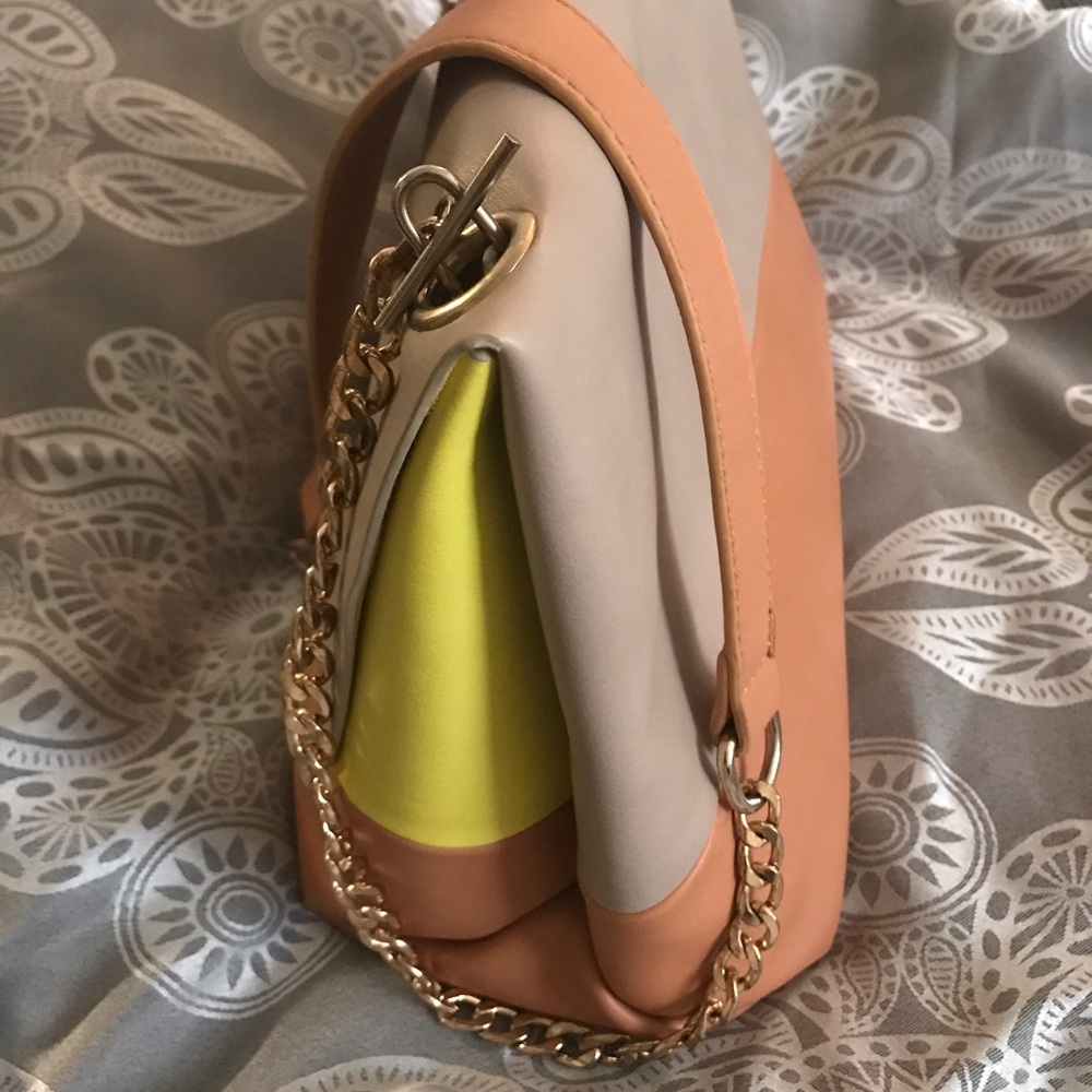 Just fab crossbody - Picture 2 of 2