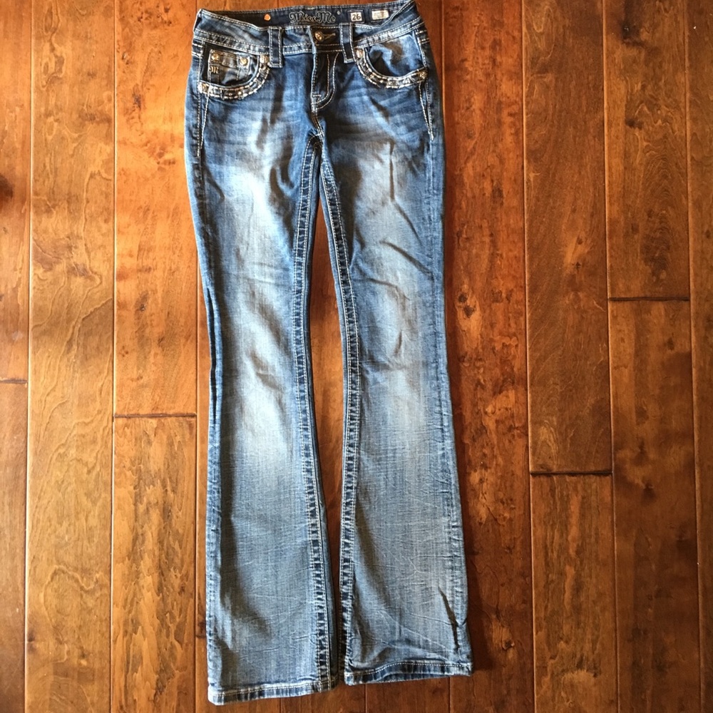 Miss Me Bootcut Jeans. Size 26