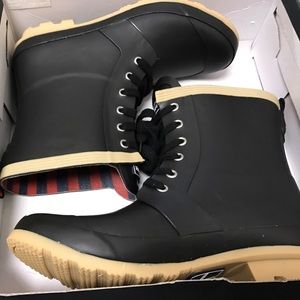 Tommy Hilfiger rainboots!