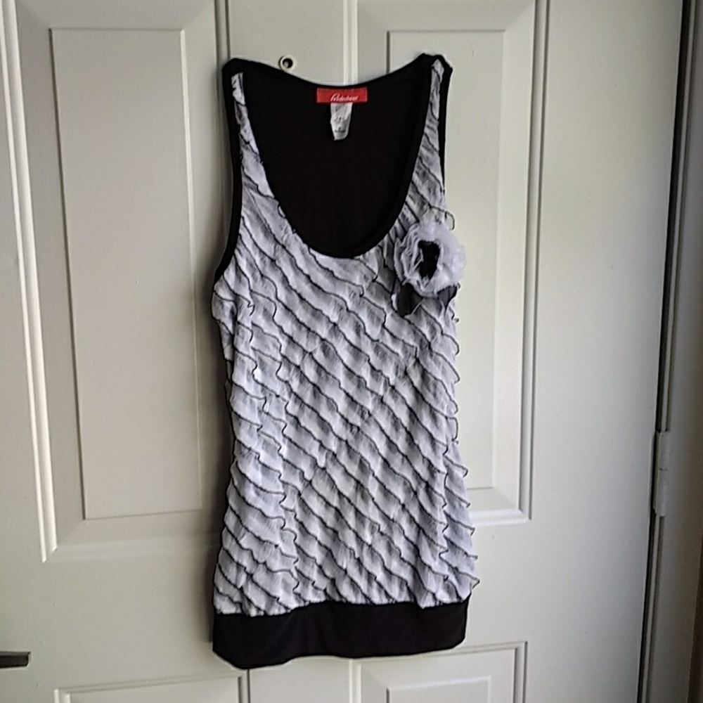 Black and White sleeveless top