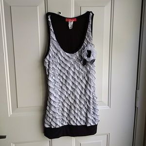 Black and White sleeveless top