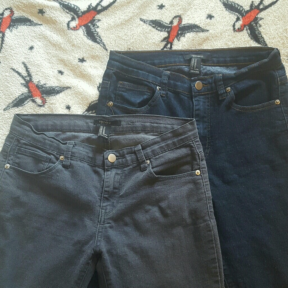 2 Pairs of Forever 21 Skinny Jeans Sz 27