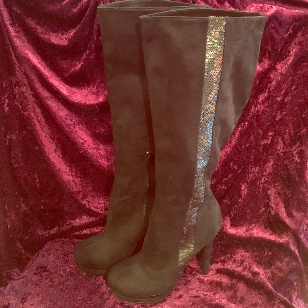 Jenifer Lopez sequined Suede Boots