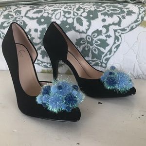 MUST GO - BLACK HEELS