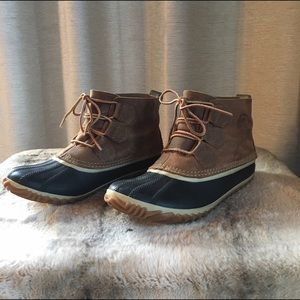 Women's Size 8 Sorel Waterproof Out N About Boots