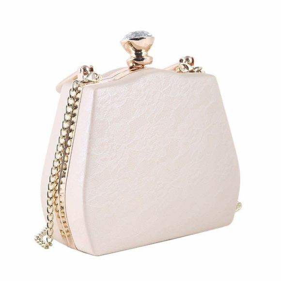 Black Diamond Clasp Beige Lace Mini Purse - Picture 2 of 4