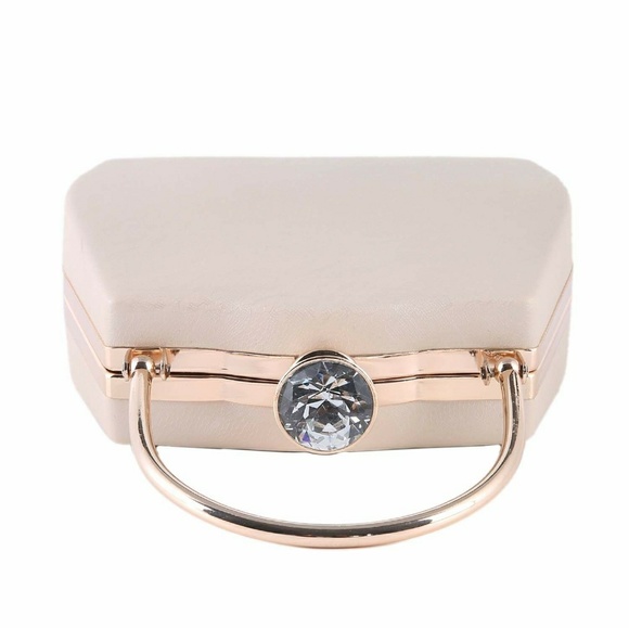 Black Diamond Clasp Beige Lace Mini Purse - Picture 3 of 4