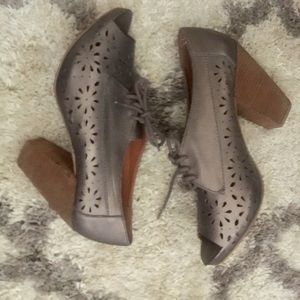 Metallic Leather Wooden Stacked Heeled Shoes