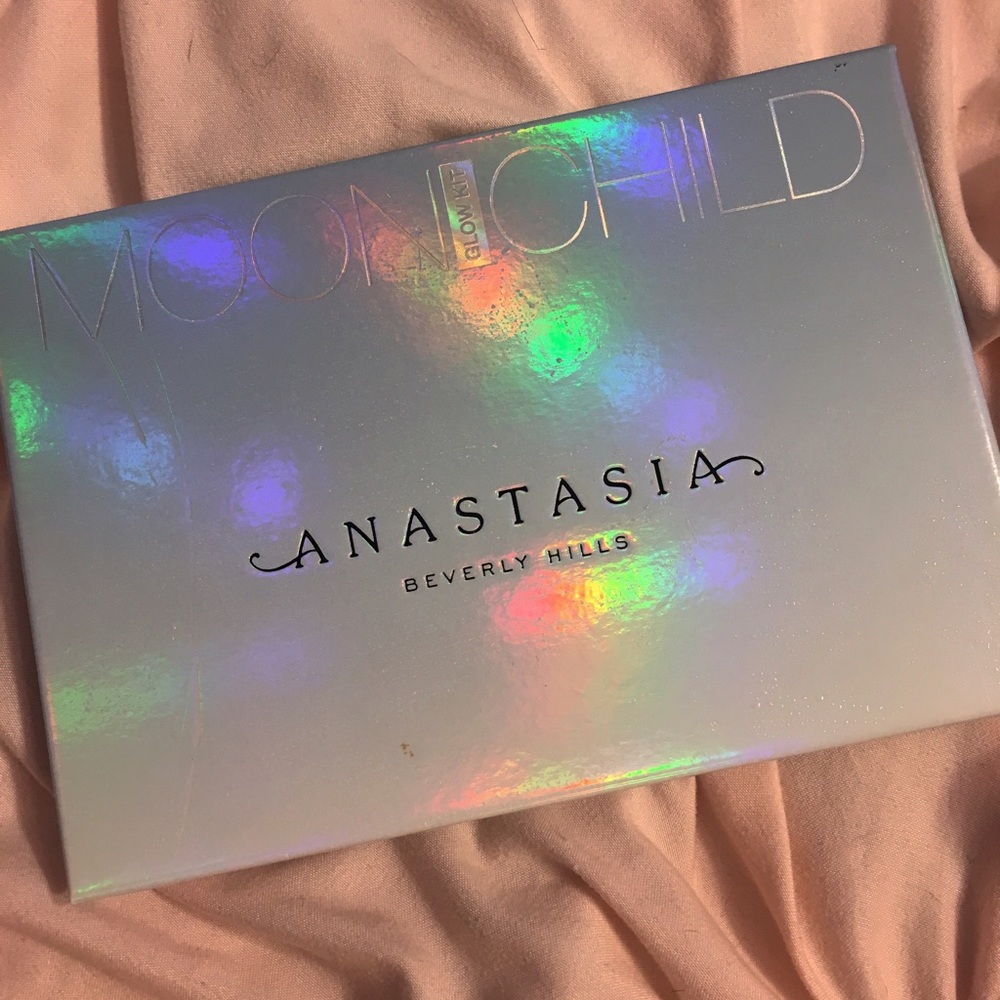 Anastasia Beverly Hills Moonchild Glow Kit