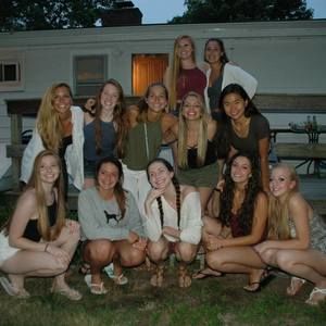 Meet your Posher, Stephanie