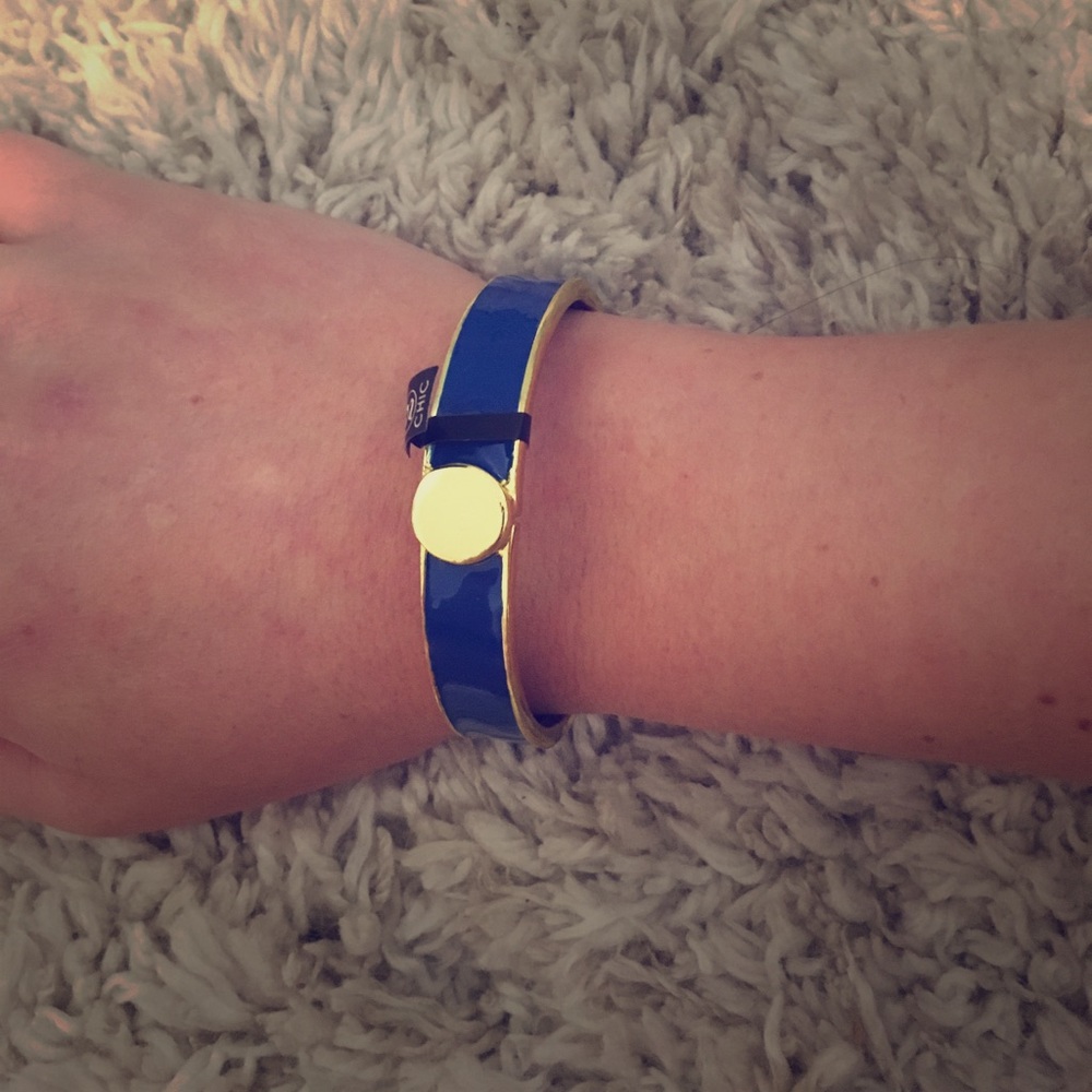 2 Chic Gold Bangle Set