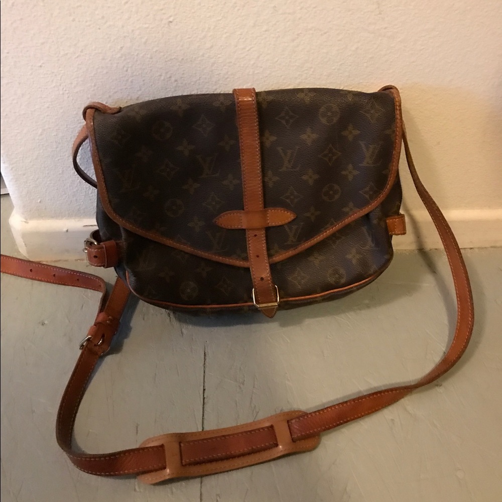 Louis Vuitton Samur *authentic*
