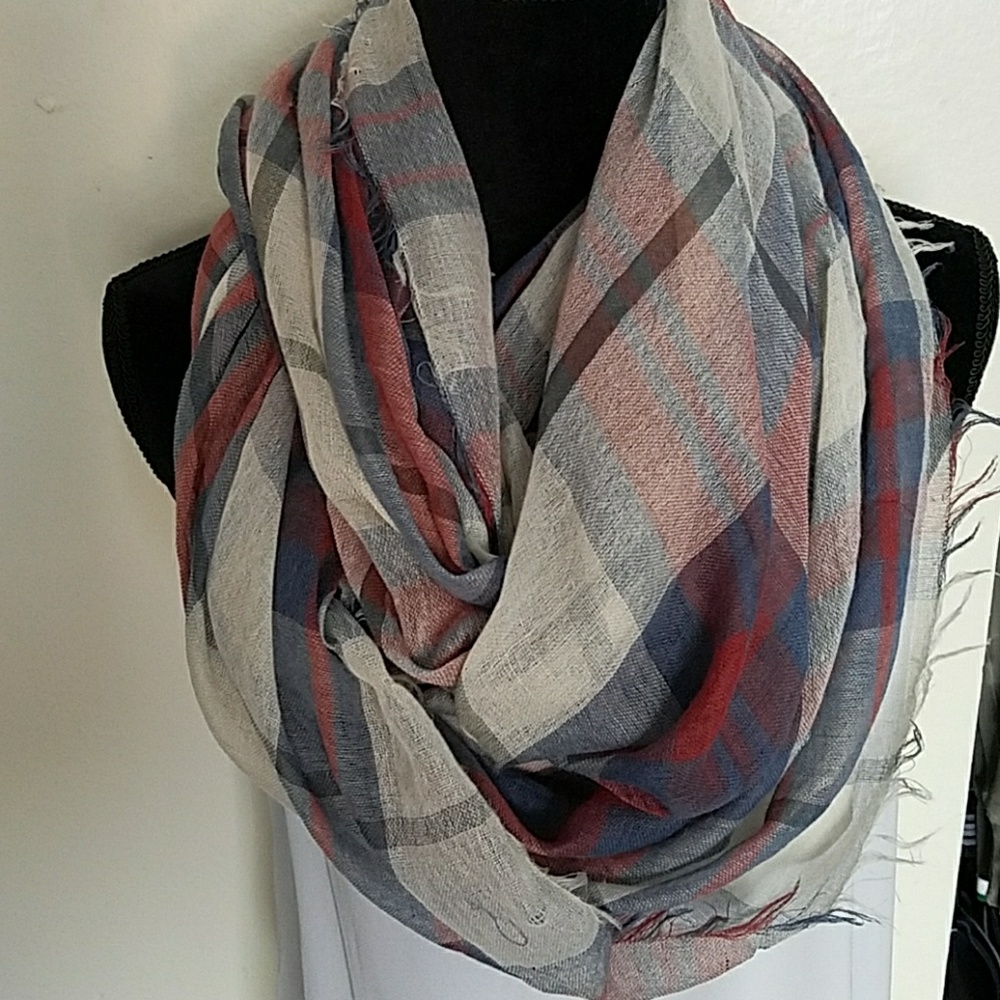 💥 3 for $15 💥 Plaid infinity scarf