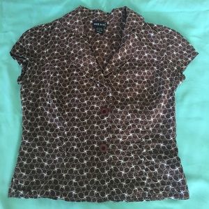 Short sleeved top