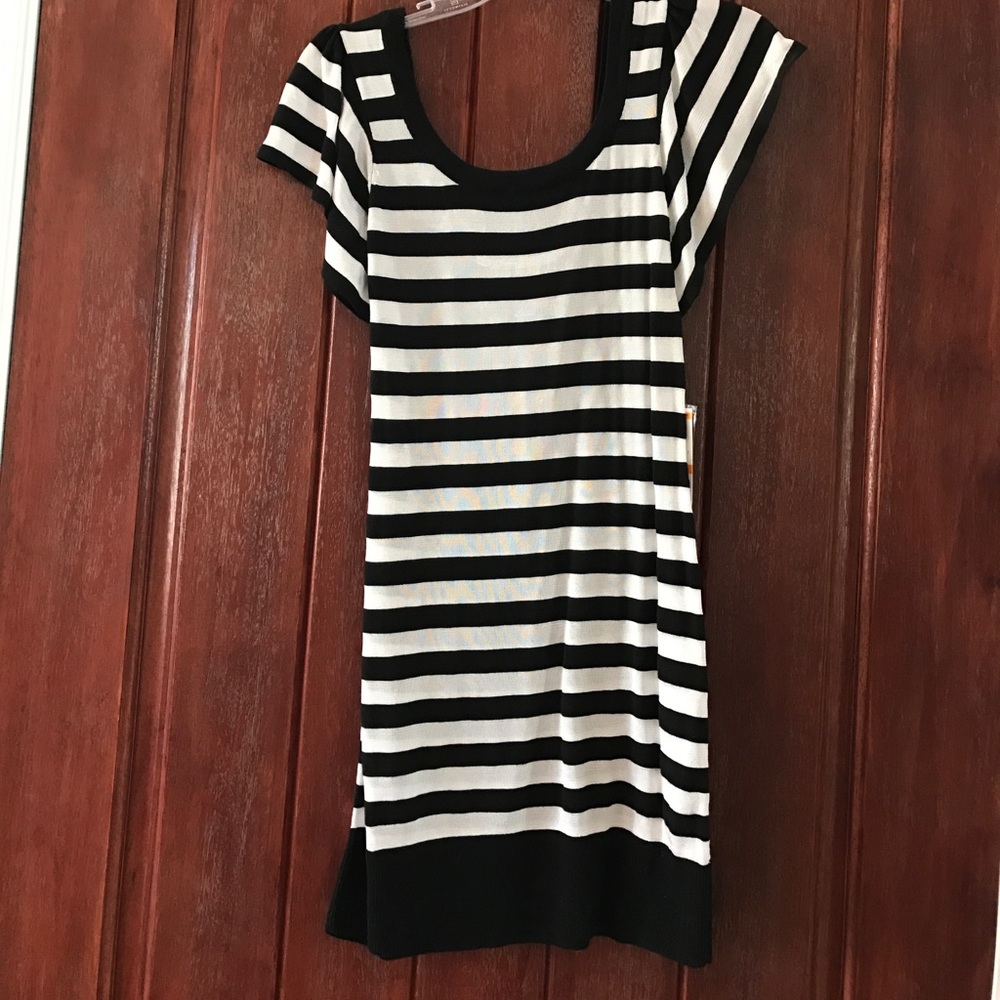 INC black and white top