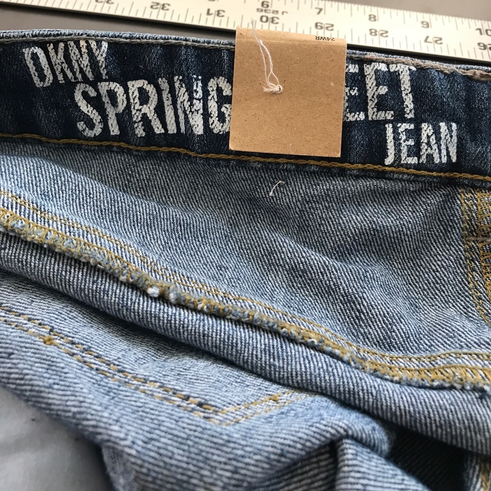 DKNY Jeans NWT 'Spring Street Jeans' - Picture 6 of 8