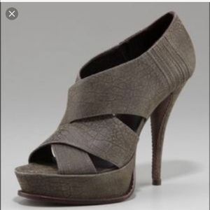 Elizabeth and James Gray Heels