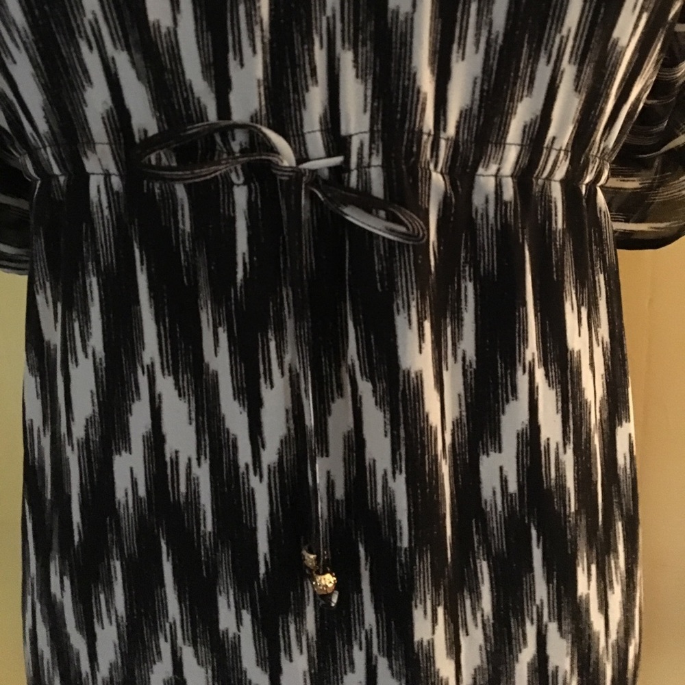 🔥MARKDOWN🔥☀️Beach coverup☀️🌊 - Picture 2 of 3