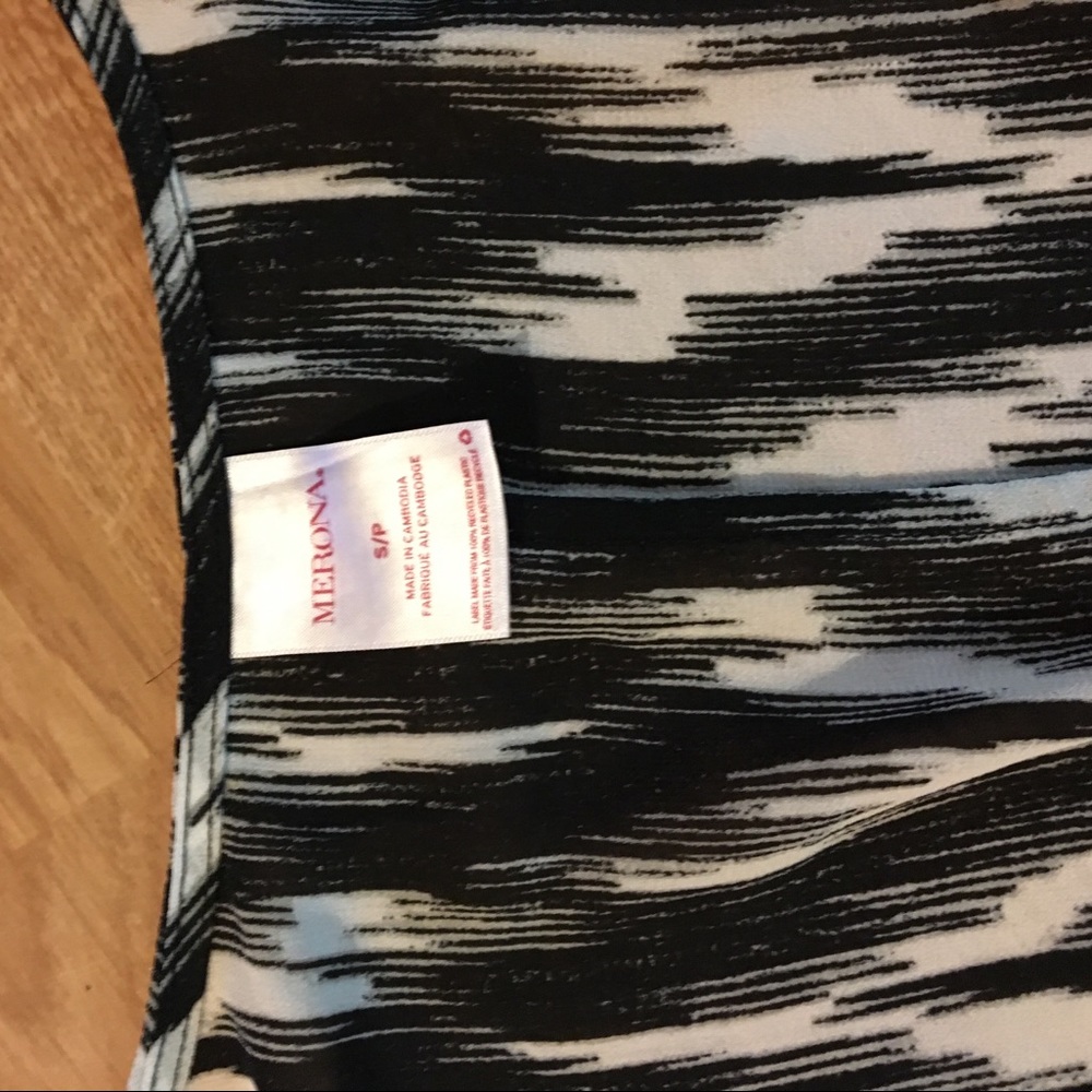 🔥MARKDOWN🔥☀️Beach coverup☀️🌊 - Picture 3 of 3