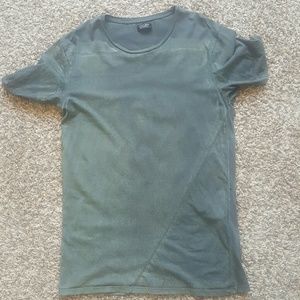 Medium Vintage Green Zara T-shirt