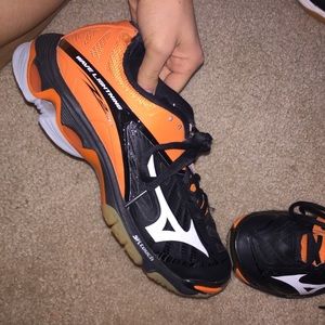 2016 Mizuno wave lightning volleyball shoes