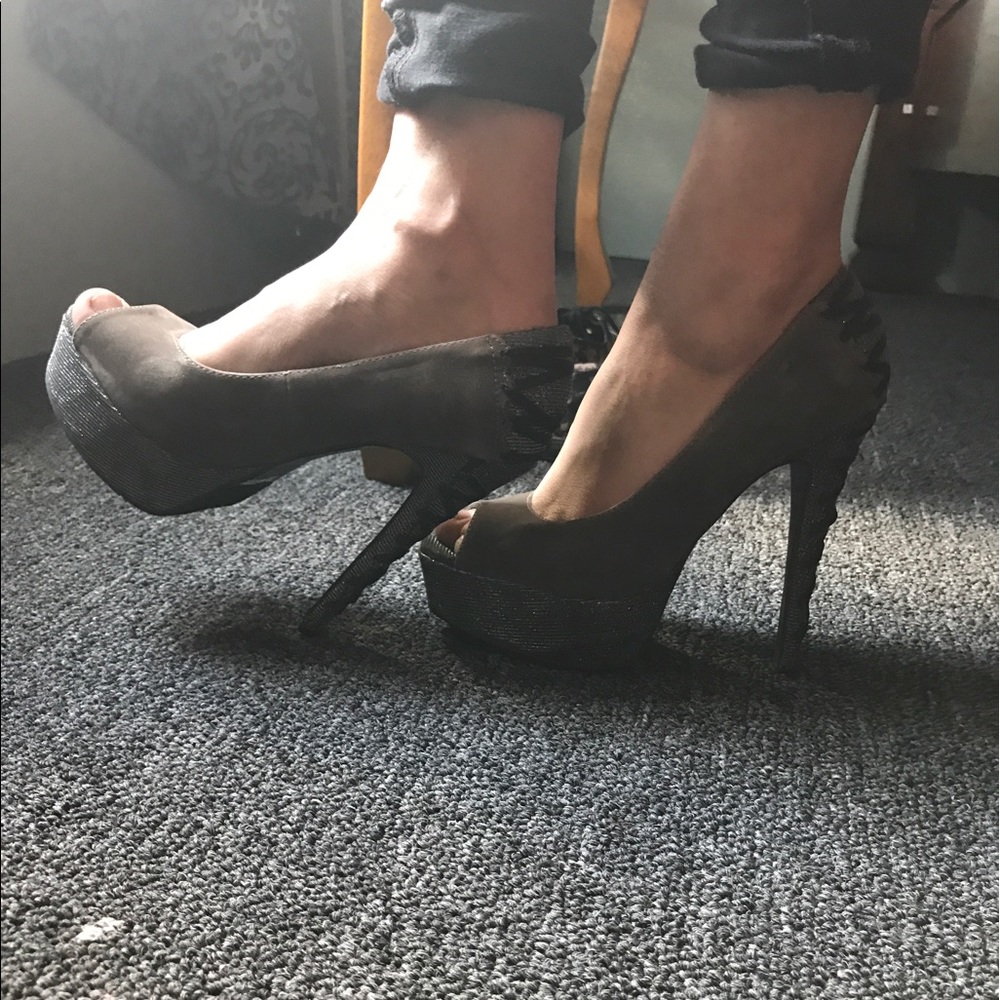 High heels - Picture 2 of 4