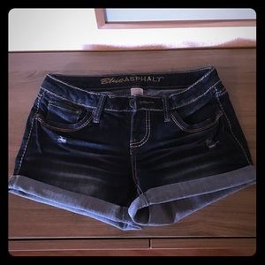 Jean shorts in size 7