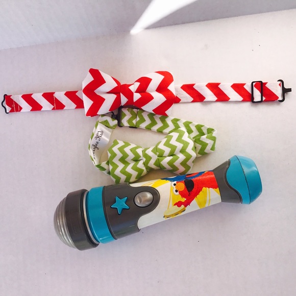 Averylee Kids Chevron Bow-Tie. - Picture 2 of 5