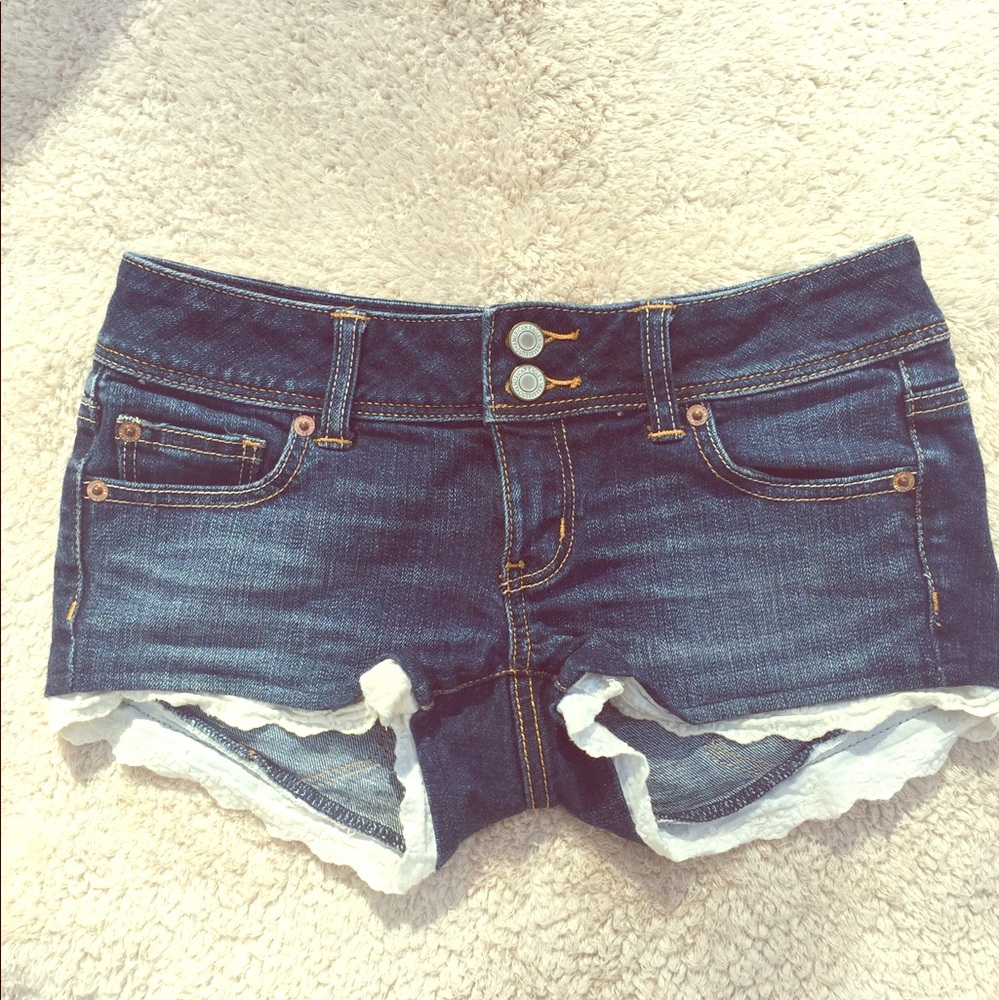 American Eagle denim shorts with lace trim size 0