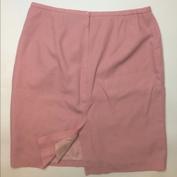 Pink skirt 🔵 - Picture 2 of 4