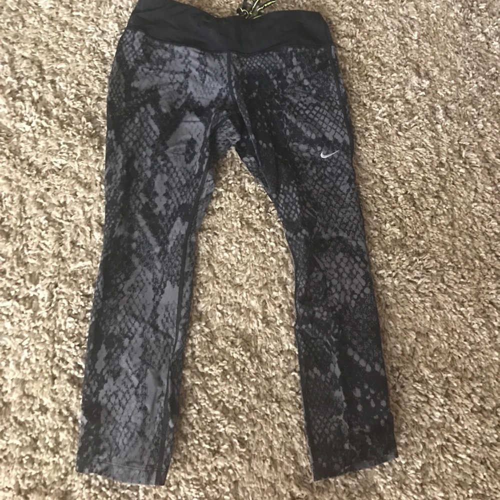 Nike capris