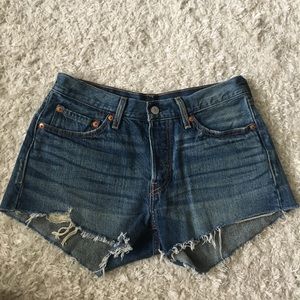 levi's 501 frayed denim shorts