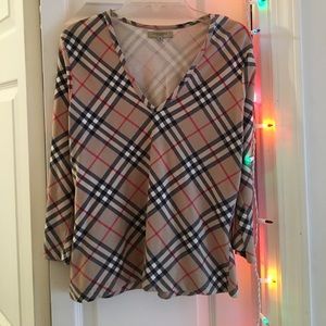 Burberry mid sleeve top