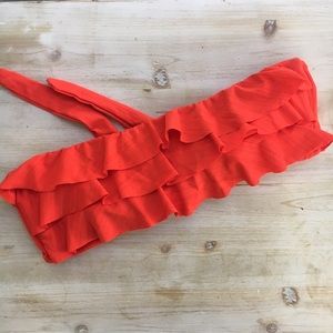 Red ruffle top🌹