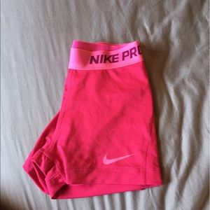 Nike pro