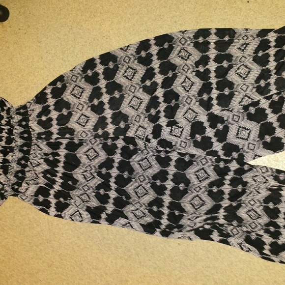 Romper - Picture 2 of 3