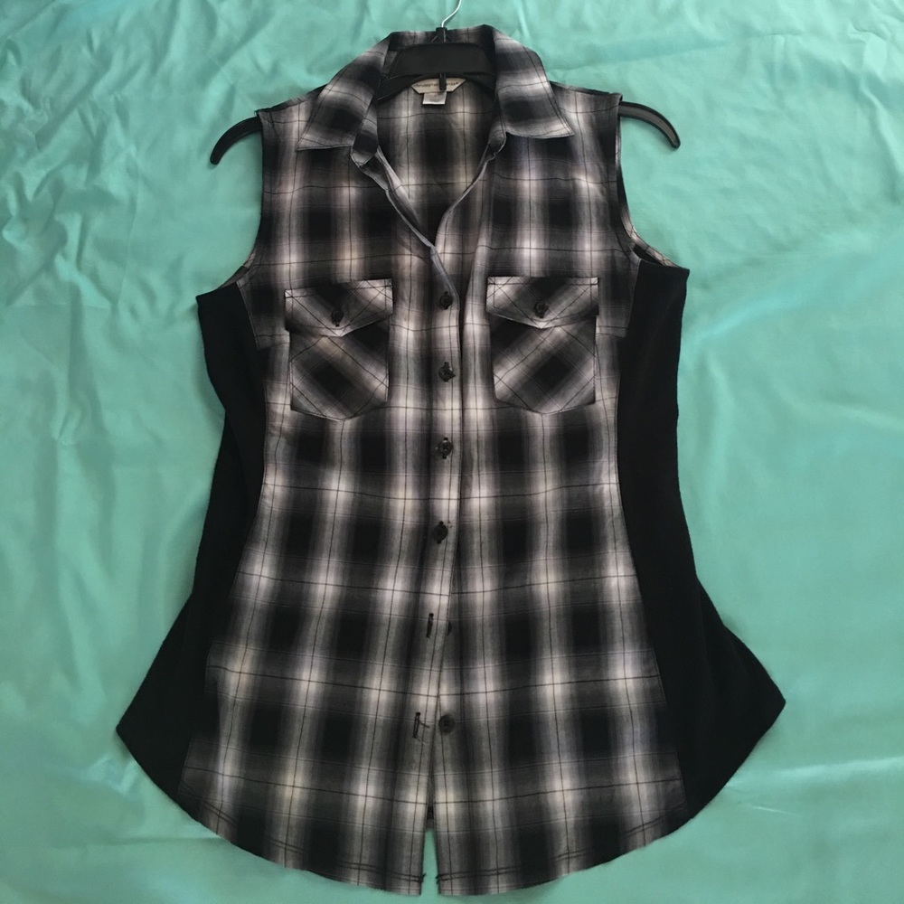 Plaid sleeveless shirt