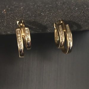 🌺14k Gold Huggies Earrings  - Double Hoop 🌺
