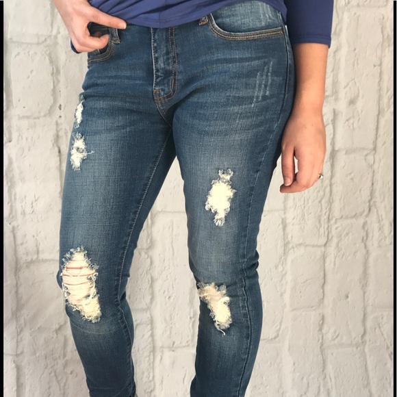 Distressed jeans - Picture 7 of 7