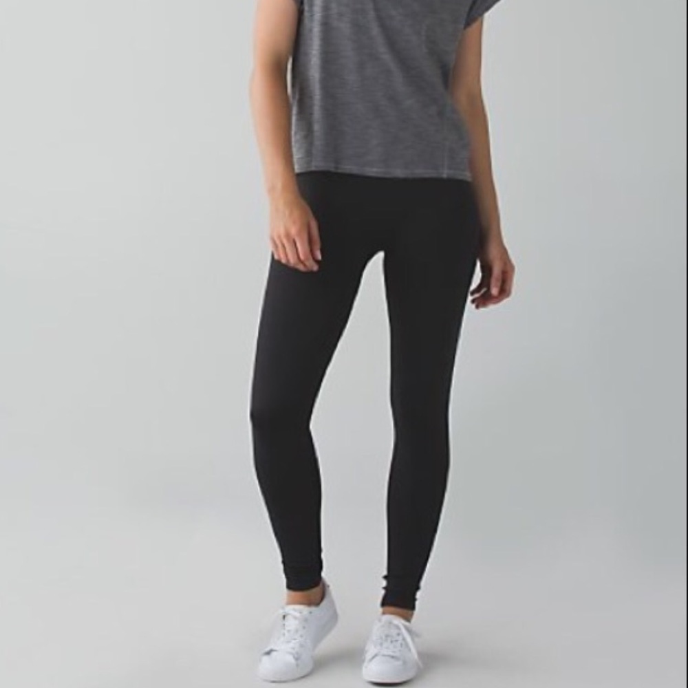 Lululemon Zone in tight NWT 10