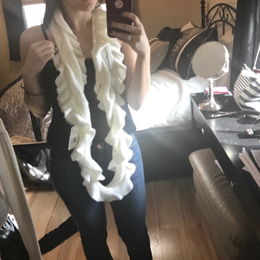 White Ruffled Infinity Scarf - Picture 3 of 5