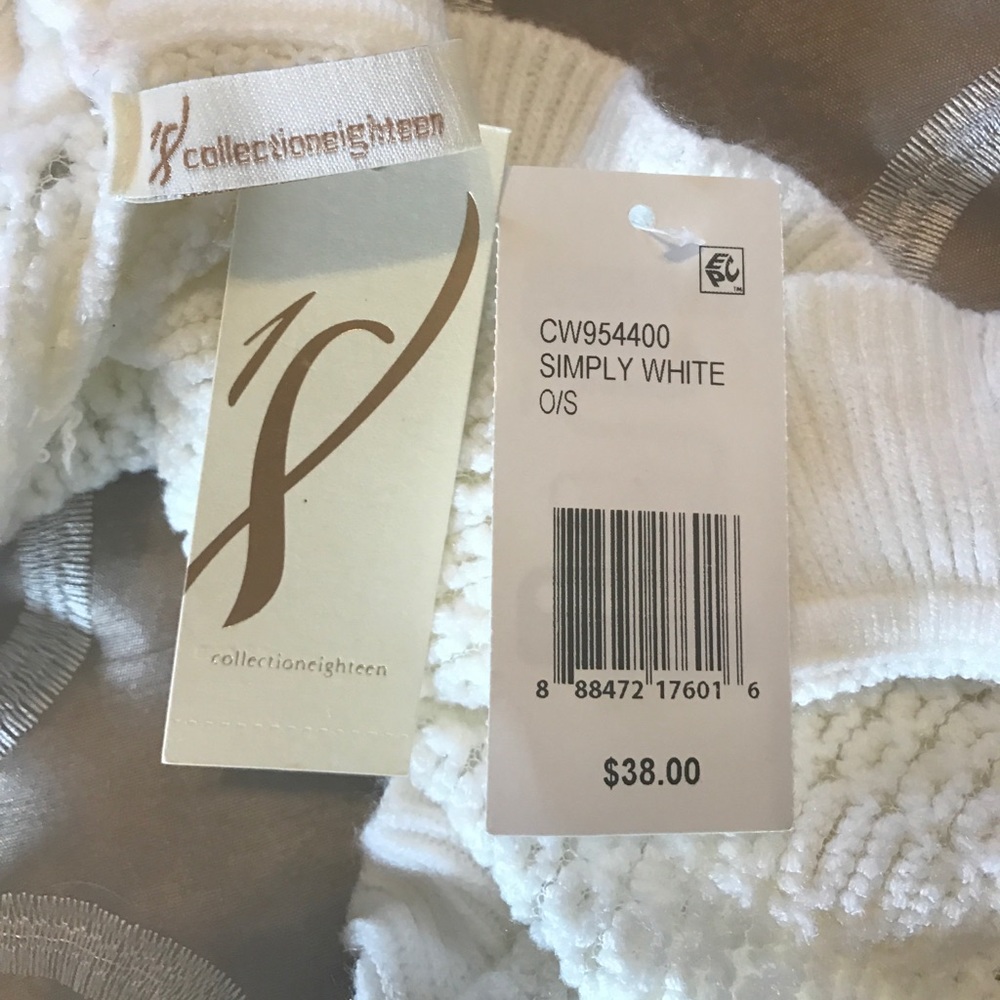 White Ruffled Infinity Scarf - Picture 4 of 5