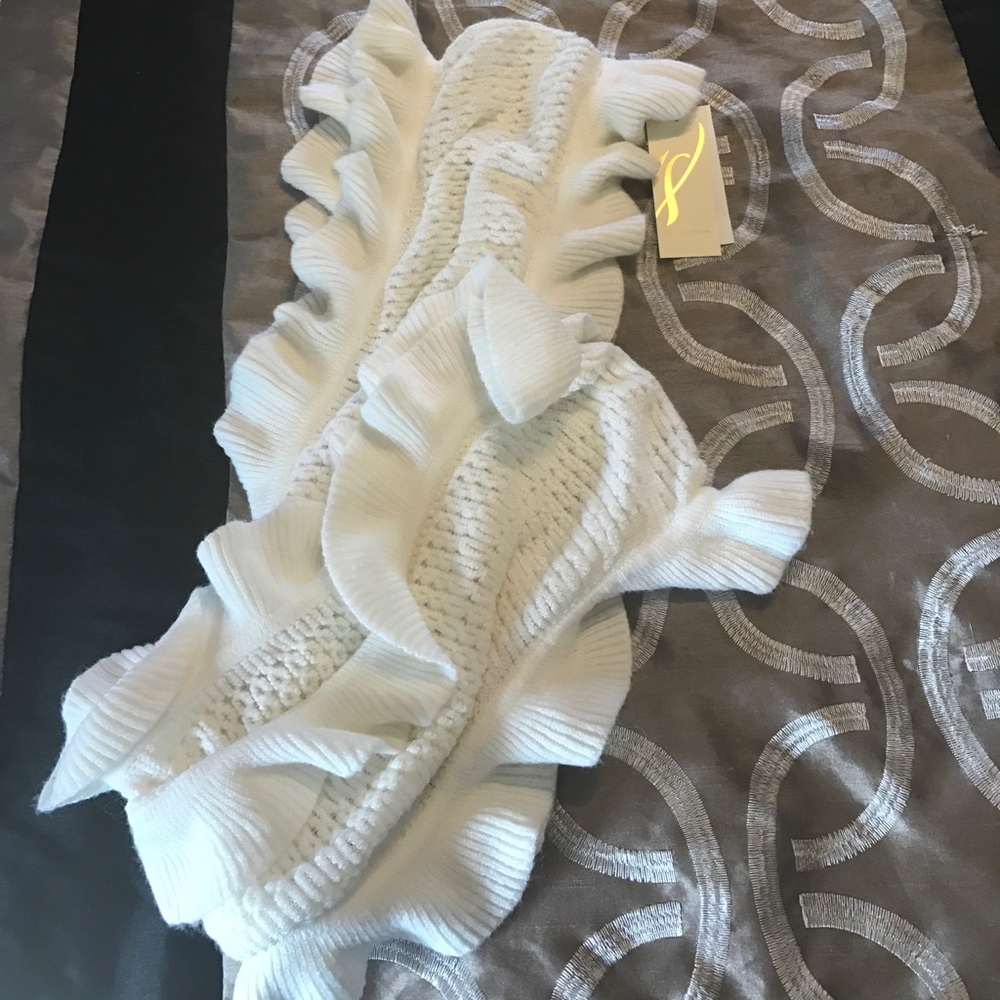White Ruffled Infinity Scarf - Picture 5 of 5