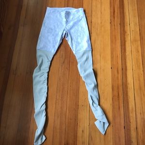Alo yoga pants