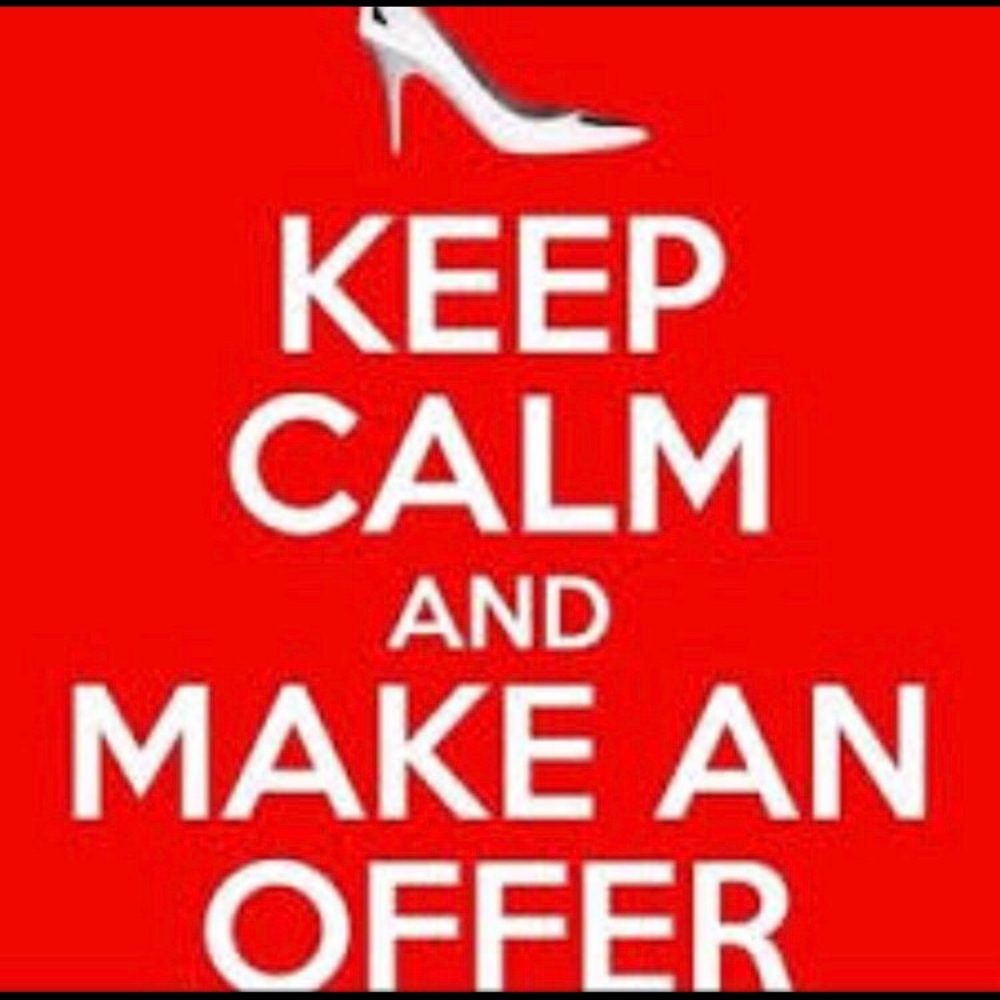 🛍👠Check out my closet 💃🚪Make an offer 💰💳