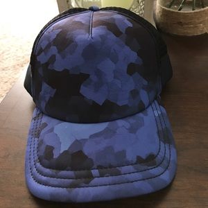 Lululemon baller hat